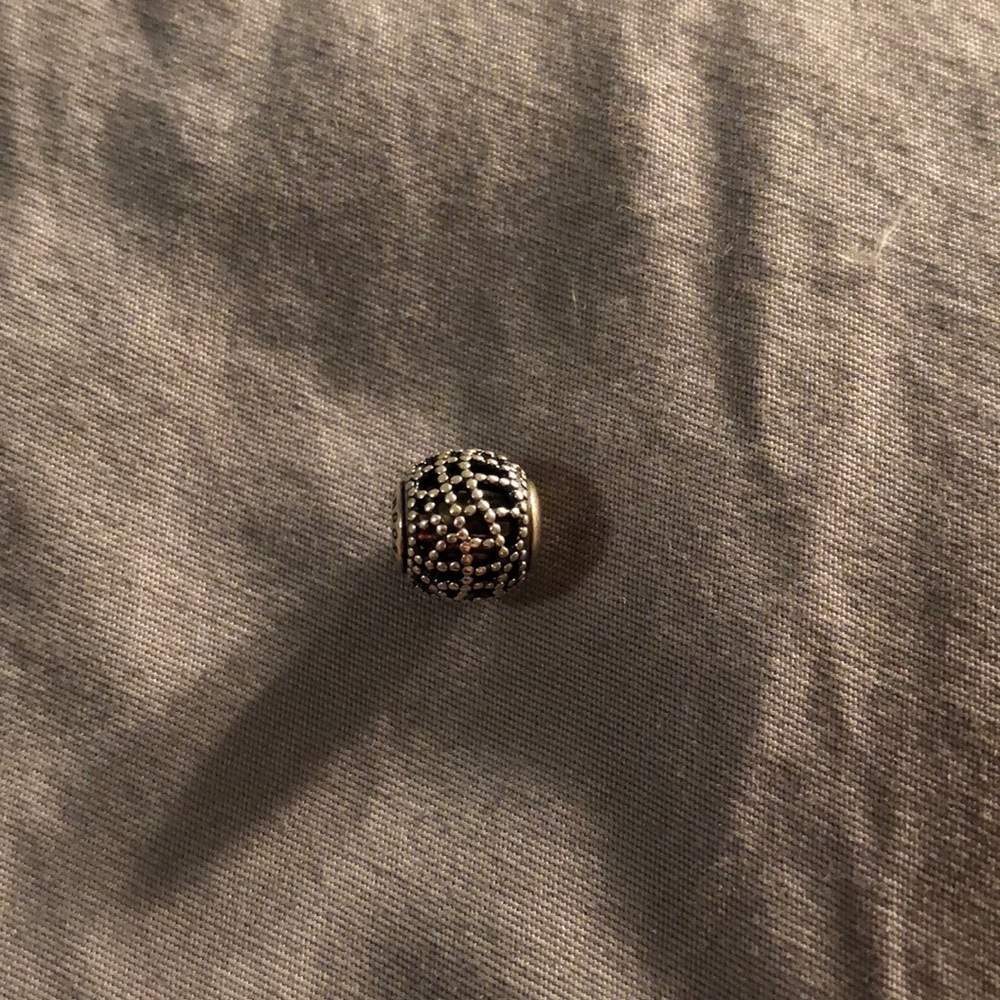 Pandora Essence Happiness Charm